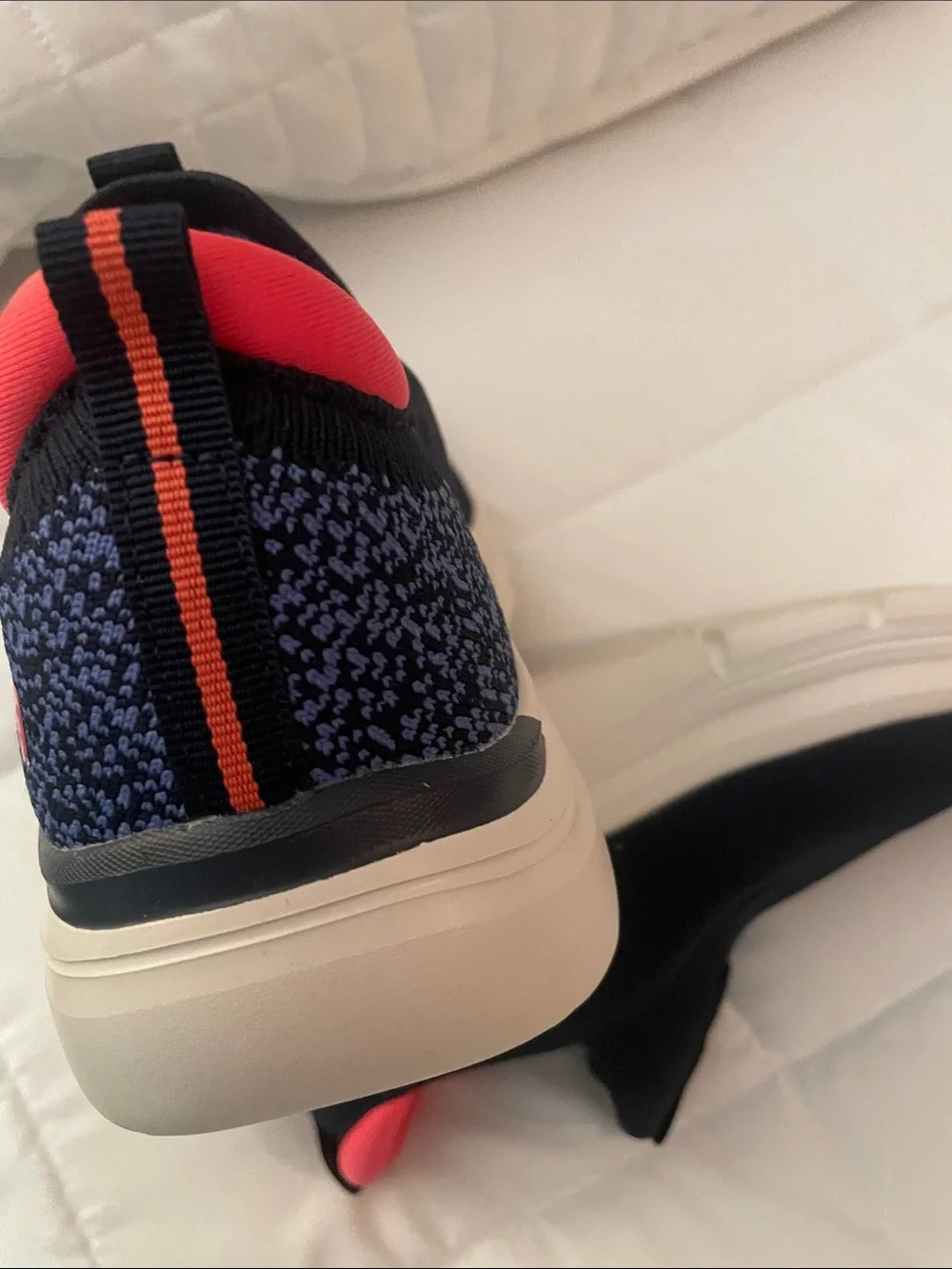 Womens like new! Slip-On Knit Sneakers in  Navy and Pink